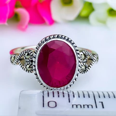 Imagem do Anel de prata 925 com pedra natural ágata vermelha e marcassita (A2848)