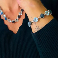 Gargantilha ajustável de prata 925 com pedras naturais topázio azul e labradorita (G138) - PRATAdaPEDRA