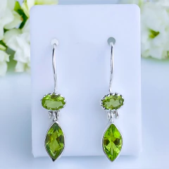 Brincos de prata 925 com pedra natural peridoto (B2266)