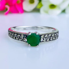 Anel de prata 925 com pedra natural ágata verde e marcassita (A2862)