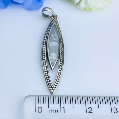 Pingente de prata 925 com madrepérola natural (P1101)