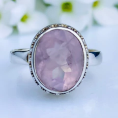 Anel de prata 925 com pedra natural quartzo rosa (A2939)