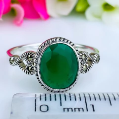 Imagem do Anel de prata 925 com pedra natural ágata verde e marcassita (A2847)