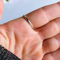 Anel de prata 925 com pedra natural esmeralda (A2743) na internet