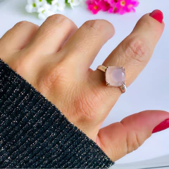 Imagem do Anel de prata 925 com pedra natural quartzo rosa (A2892)