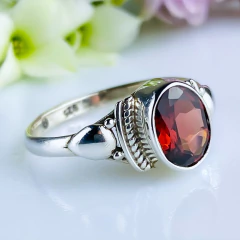 Anel de prata 925 com pedra natural granada (A2717) na internet