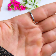 Imagem do Anel de prata 925 com pedra natural esmeralda e marcassita (A2856)