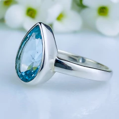 Imagem do Anel de prata 925 com pedra natural topázio azul (A2918)