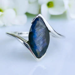 Anel de prata 925 com pedra natural labradorita (A2903)