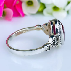 Anel de prata 925 com pedra natural ágata vermelha e marcassita (A2848) na internet