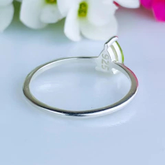 Anel de prata 925 com pedra natural peridoto (A2865) - PRATAdaPEDRA