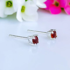 Brincos de prata 925 com pedra natural granada (B2390) na internet