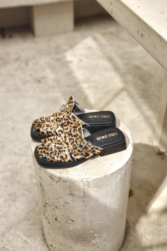 FRANCISCA CUERO - Piecitos de angel