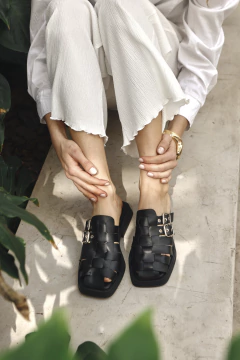 FRANCISCA CUERO - Piecitos de angel