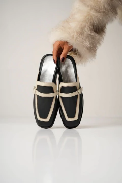 Imagen de DIOSA CUERO