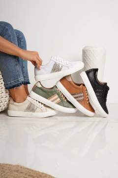 BROOKLIN CUERO en internet