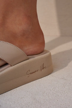 KENDAL CUERO - Piecitos de angel