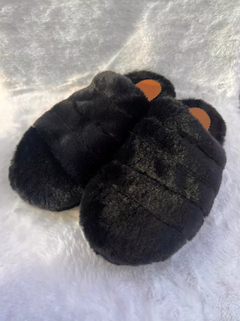 PANTUFLAS MORA