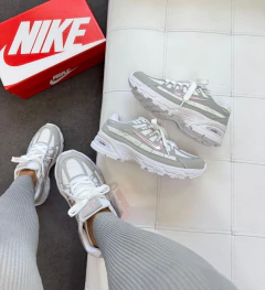 Imagen de ZAPATILLAS NKE P-6000