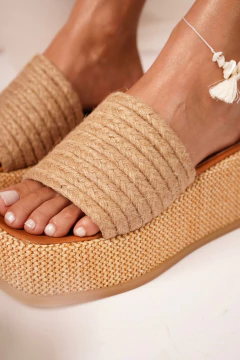 Imagen de KATRI RAFIA