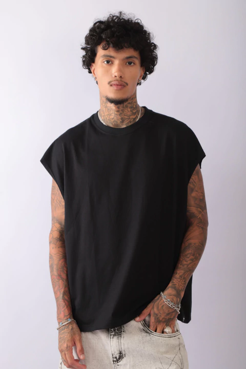 Regata Boxy Nephew Preto - comprar online