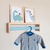 Prateleira porta-livros 60cm com detalhe azul