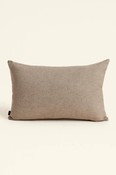Almofada retangular na cor kaki com textura de tecido natural, da Coleção Confort