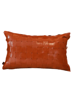 Almofada em Couro Entrelaçado
