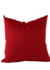 Almofada quadrada em veludo vermelho cereja, ideal para decoração e conforto em ambientes.