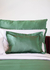 Jogo de Cama Casual 400 Fios - Cor: Branco com Detalhe Verde - Cazachic | Almofadas Exclusivas