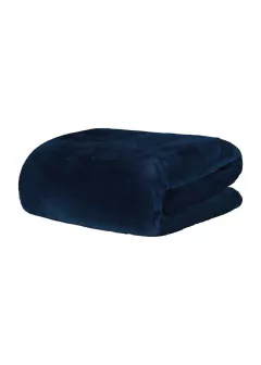 Manta cobertor soft com toque de seda na cor azul petróleo, dobrada