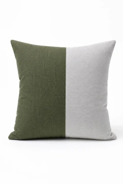 Almofada quadrada em linho com metade verde e metade off-white
