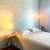 Quarto decorado com o Papel de Parede Flores e Pássaros Azul, Vinho e Verde - 10 metros | 811057 - Ciça Braga