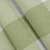 Outros detalhes da estampa do Papel de Parede Xadrez Vichy Verde Oliva - Estampa Grande - Coleção Doce Estilo 81963 | 10 metros | Cola Grátis - Ciça Braga