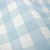 Mais detalhes da estampa do Papel de Parede Xadrez Vichy Azul Claro - Estampa Pequena - Coleção Doce Estilo 82168 | 10 metros | Cola Grátis - Ciça Braga