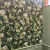 Ambiente decorado com o Papel de Parede Folhas, Flores e Pássaros Verde Musgo e Bege - Coleção Flora 84414 | 10 metros | Cola Grátis - Ciça Braga