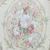 Detalhes do Papel de Parede Floral Bege e Vermelho Brilho Metalizado e Relevo Vinílico Lavável - Coleção Dolce Vita - 10 metros | 94514 - Ciça Braga