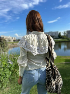 Camisa Elizabeth en internet