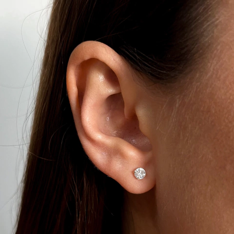 Brinco Ponto De Luz 4mm