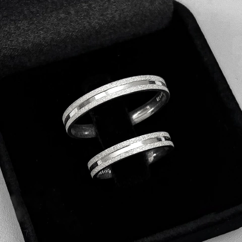 Par De Alianças 3mm Diamantada Meio Liso