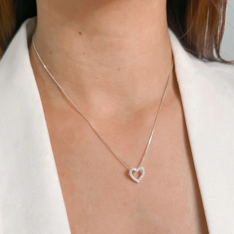 Gargantilha Coração Vazado Cravejado