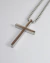 COLAR COM CRUCIFIXO QUADRADO EM AÇO INOXIDAVEL PRATEADO 316L