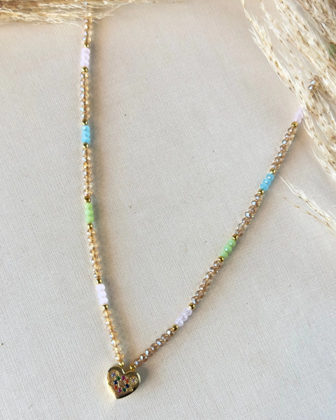 COLAR EM CRISTAIS COM PINGENTE CORAÇÃO MULTICOR DOURADO - comprar online