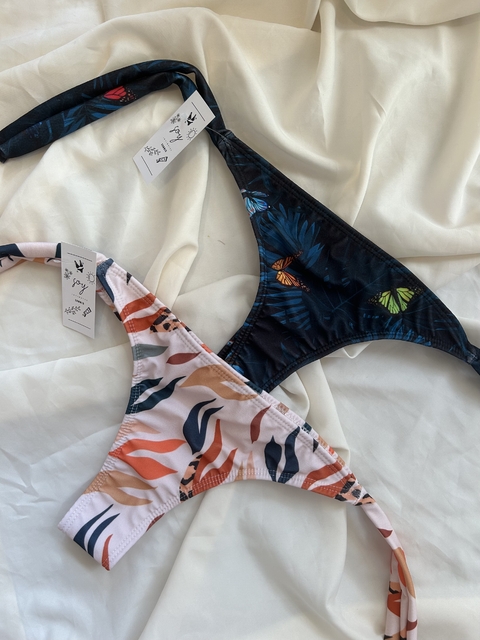 Less Bikini Olas - Mariposas