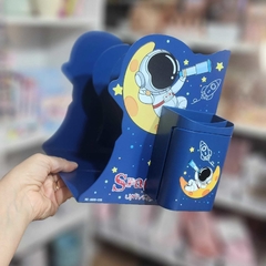 Organizador Libros Retráctil Astronauta Espacial CHZ 88A - comprar online