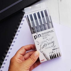 Set x 6 Marcadores Lettering Uniball Pin