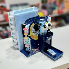 Organizador Libros Retráctil Astronauta Espacial CHZ 88A