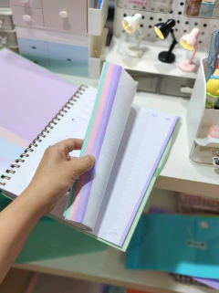 Cuaderno A4 Premium Tapa Dura C/Elástico Simply FW 999739 - Zona Papel