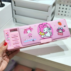 Cartuchera Mecánica Sanrio My Melody c/ Pizarra