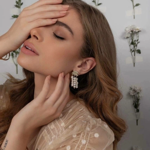 Brinco Linhas pérola barroca - comprar online